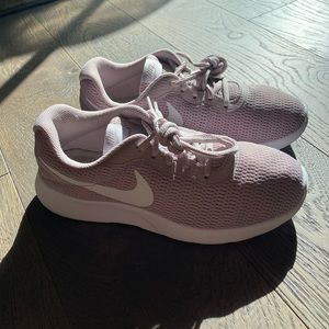 Mauve Nike Trainers
